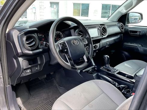 Used 2018 Toyota Tacoma SR RWD image 2