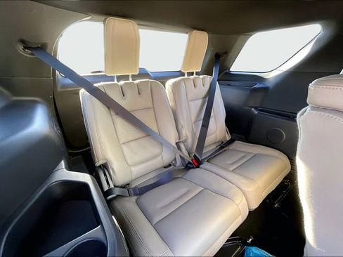 Used 2014 Ford Explorer XLT w/ Equipment Group 202A image 18