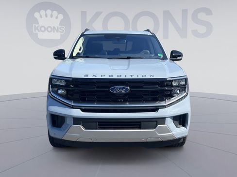 New 2025 Ford Expedition Max Platinum w/ Driver's Package image 4