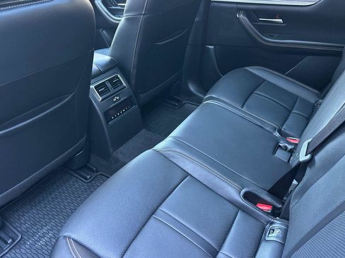 Certified 2025 MAZDA CX-70 Plug-In Hybrid w/ Premium Pkg image 14