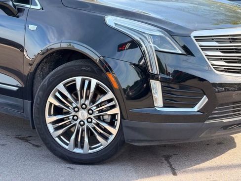 Used 2017 Cadillac XT5 Premium Luxury AWD/4WD image 2