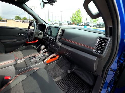 Used 2024 Nissan Frontier PRO-4X w/ Off-Road Protection Package AWD/4WD image 14
