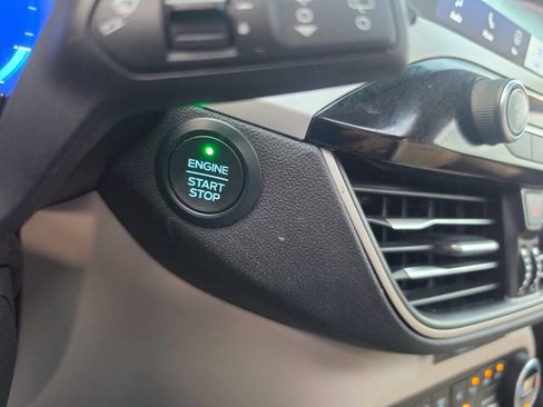 Used 2020 Ford Escape SE Sport FWD image 43