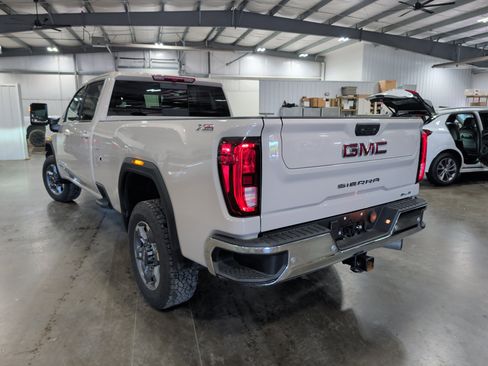 Used 2026 GMC Sierra 3500 SLE w/ SLE Value Package AWD/4WD image 4
