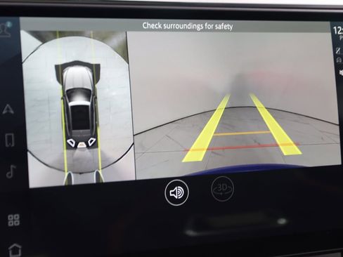 Used 2024 Jaguar F-PACE SVR image 10