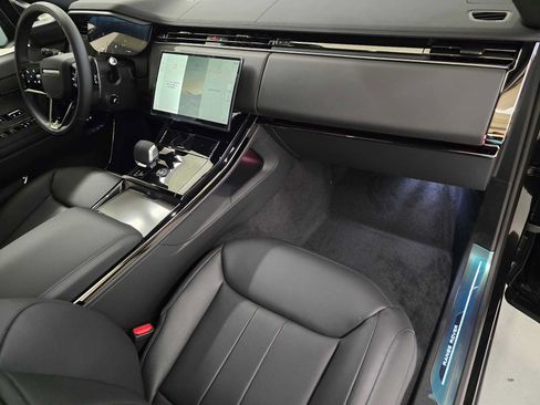 New 2026 Land Rover Range Rover Sport Dynamic SE AWD/4WD image 10