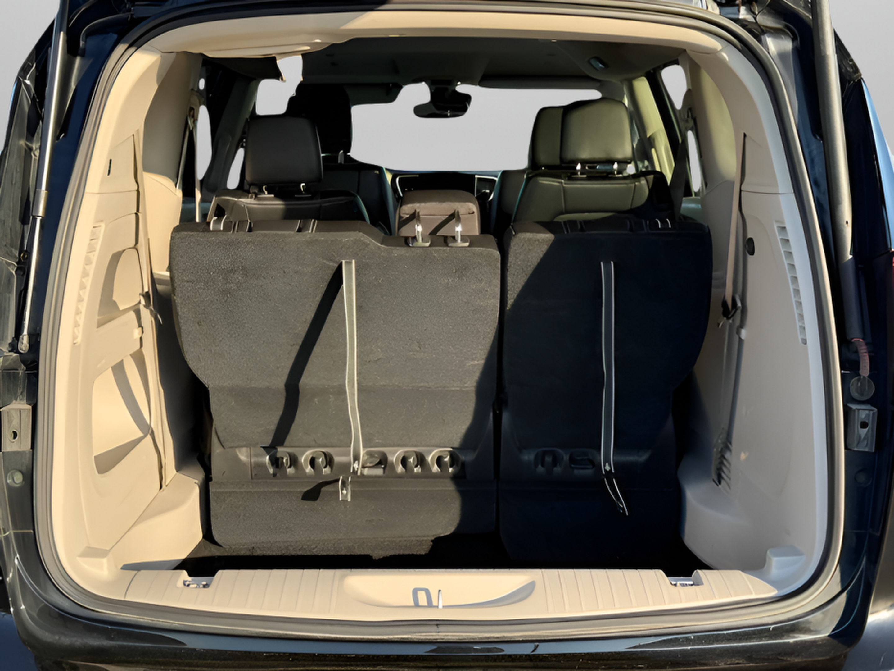 Used 2024 Chrysler Pacifica Touring-L FWD image 8