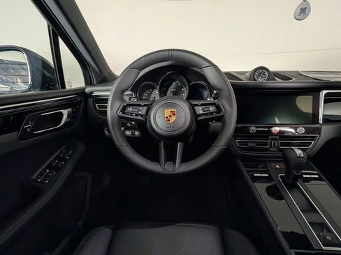 New 2026 Porsche Macan image 21