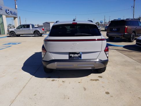 New 2026 Hyundai Kona SEL Premium image 6