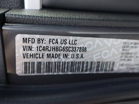 New 2025 Jeep Grand Cherokee Limited w/ Luxury Tech Group II image 48