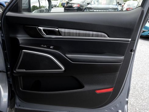 Used 2024 Kia Telluride EX w/ EX Captain's Chair Package image 38