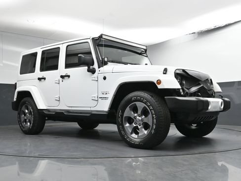 Used 2016 Jeep Wrangler Unlimited Sahara w/ Trailer Tow Group image 22