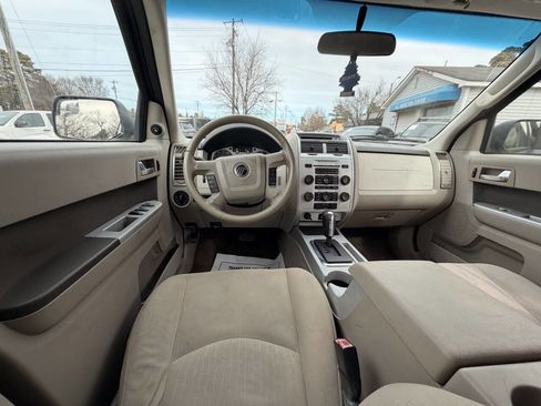 Used 2010 Mercury Mariner 4WD image 22