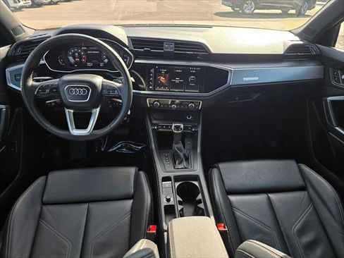 Certified 2025 Audi Q3 2.0T Premium w/ Black Optic Sport Package image 20