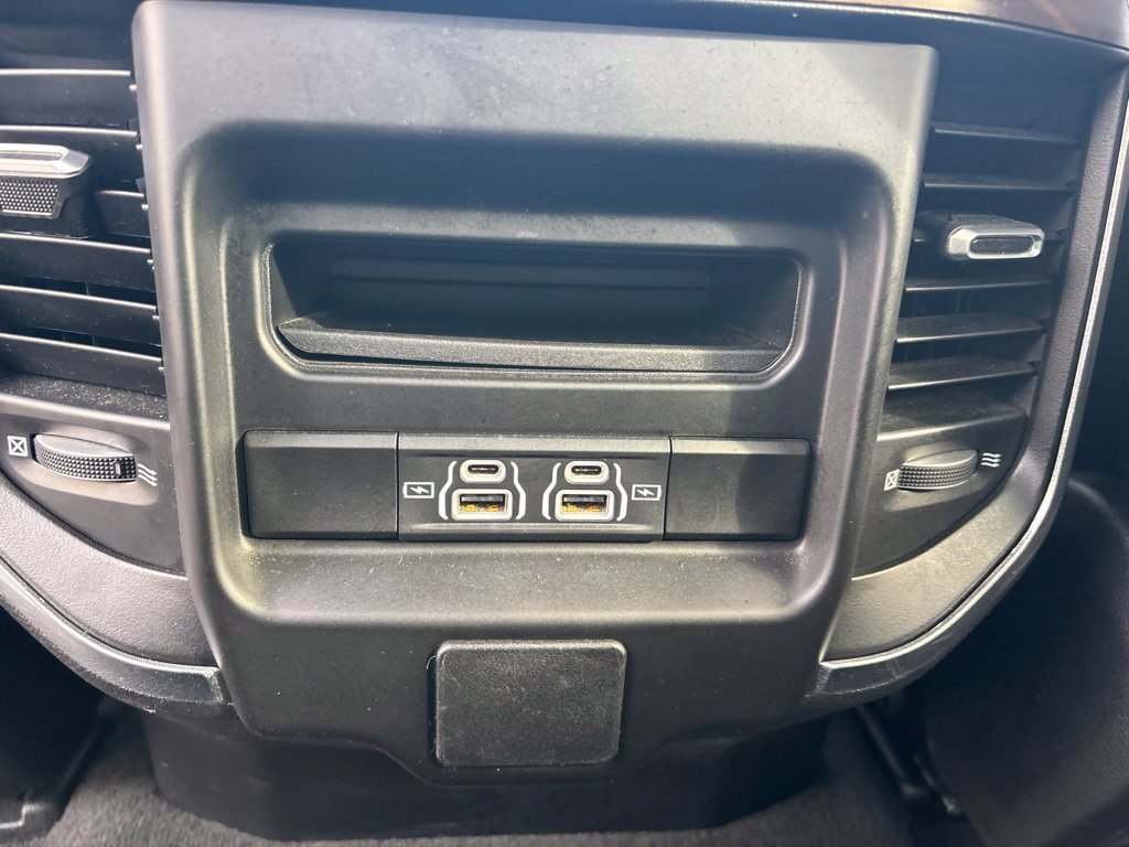 Used 2022 RAM 1500 Laramie AWD/4WD image 29