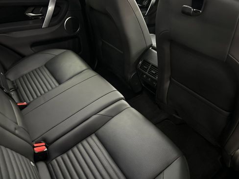 Used 2025 Land Rover Discovery Sport S image 30