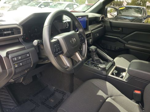 Certified 2025 Toyota 4Runner SR5 AWD/4WD image 16