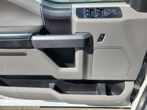 Used 2018 Ford F150 XLT image 17