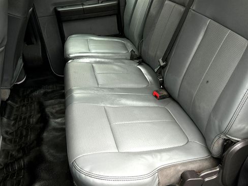 Used 2016 Ford F550 2WD Crew Cab Super Duty image 29