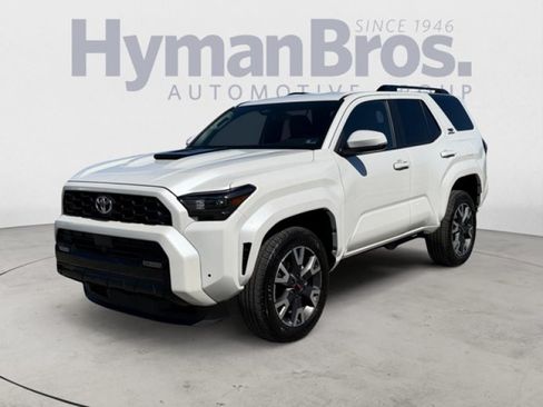 Used 2025 Toyota 4Runner TRD Sport AWD/4WD image 7