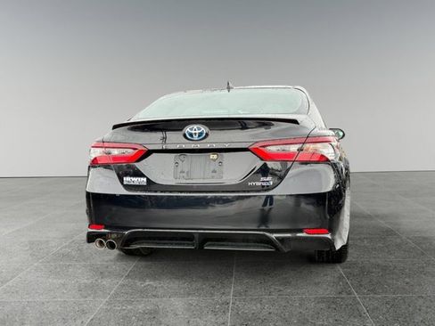 Used 2022 Toyota Camry SE image 4