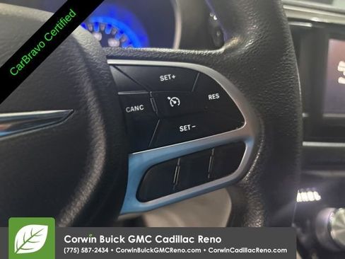 Used 2021 Chrysler Voyager Lxi image 17