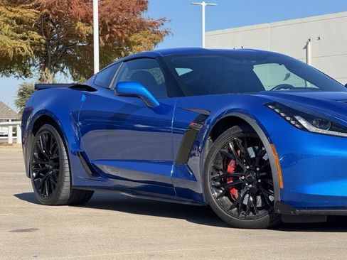 Used 2016 Chevrolet Corvette Z06 w/ 2LZ Preferred Equipment Group image 3