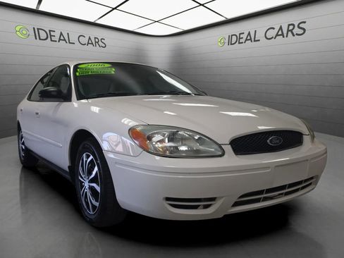 Used 2006 Ford Taurus SE FWD image 3