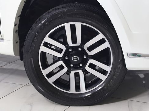Used 2023 Toyota 4Runner Limited AWD/4WD image 15