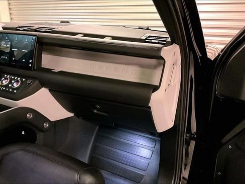 Certified 2025 Land Rover Defender 130 S image 25