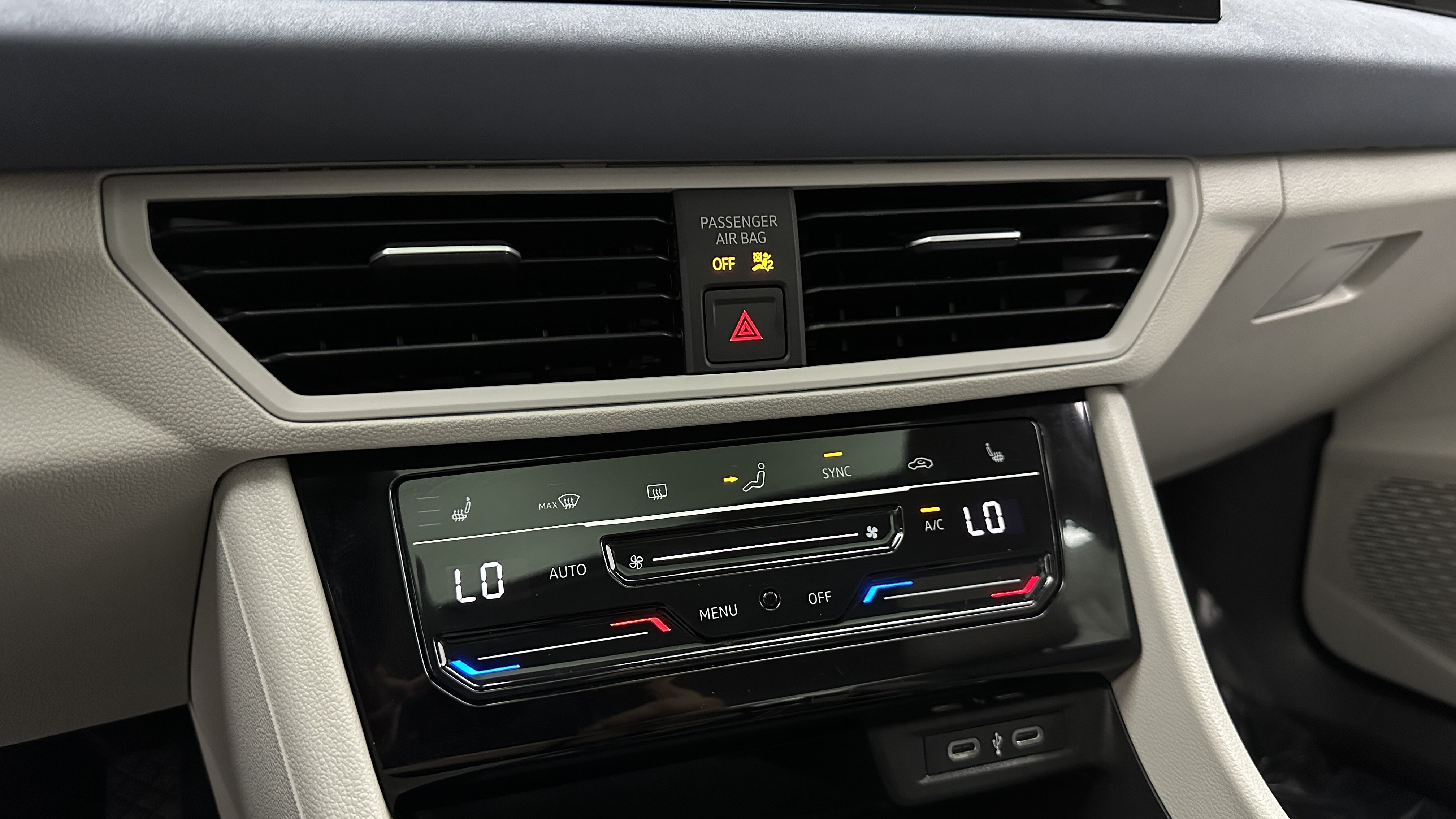 Used 2026 Volkswagen Jetta SE FWD image 21