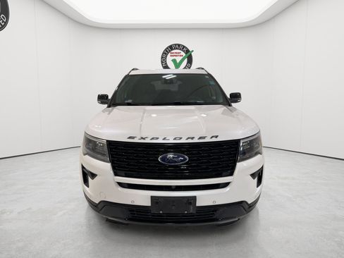Used 2018 Ford Explorer Sport w/ Equipment Group 401A AWD/4WD image 8
