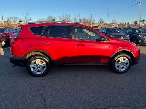 Used 2015 Toyota RAV4 LE image 9