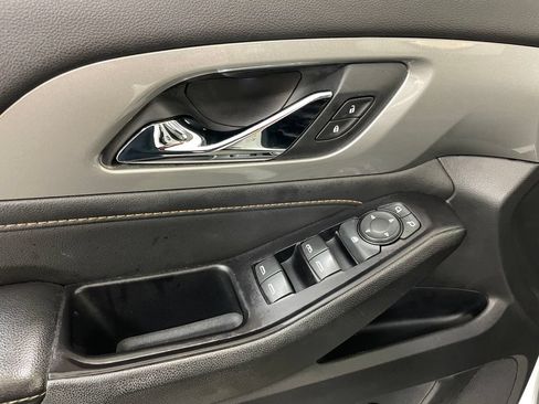 Used 2020 Chevrolet Traverse RS w/ LPO, Floor Liner Package AWD/4WD image 27