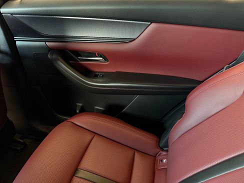 New 2025 MAZDA CX-70 Plug-In Hybrid w/ Premium Plus image 37