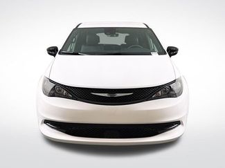 New 2026 Chrysler Voyager LX video 2