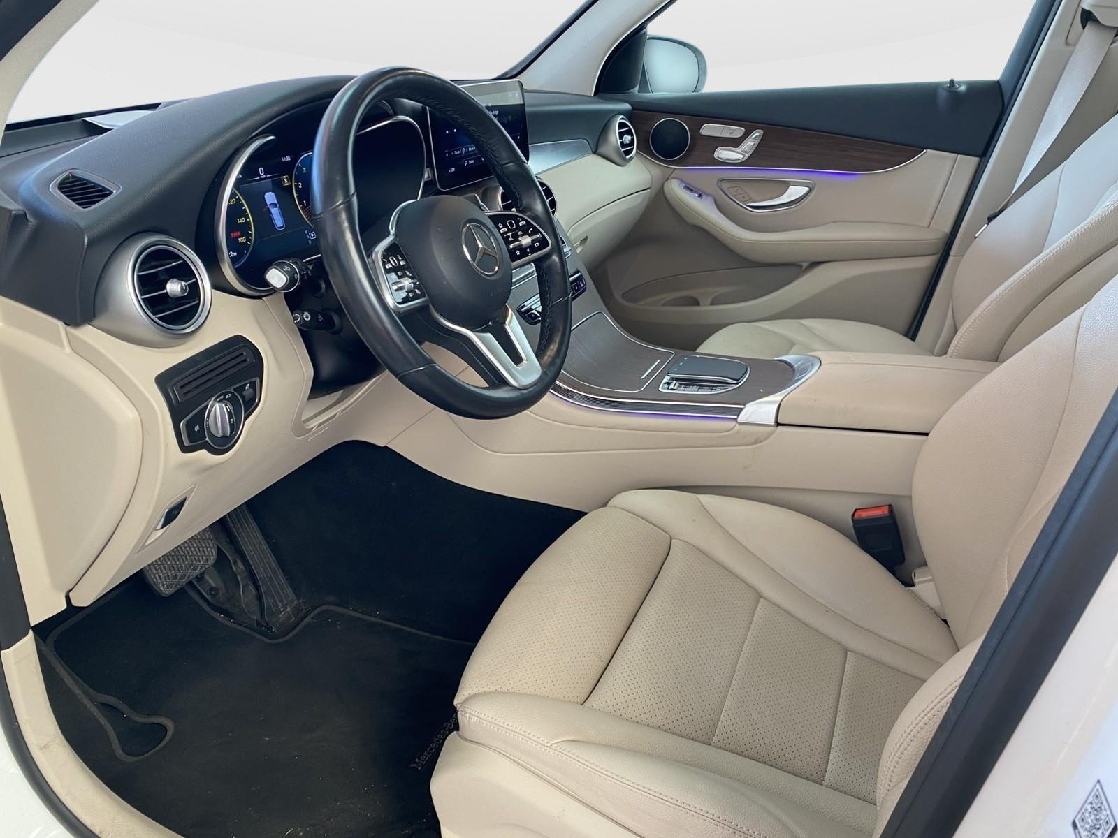 Used 2022 Mercedes-Benz GLC 300 4MATIC w/ Premium Package Lite image 19