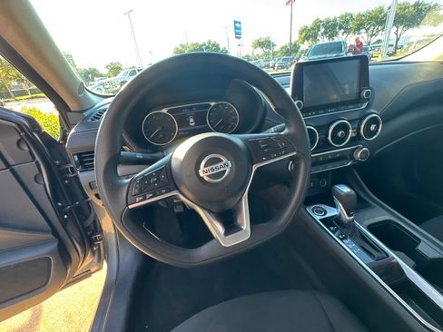 Used 2024 Nissan Sentra SV FWD image 7