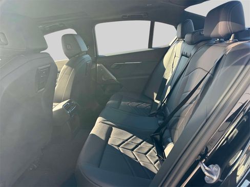 Certified 2025 BMW i5 xDrive40 w/ M Sport Package image 11