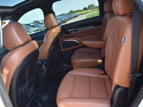 Used 2025 Kia Telluride SX Prestige X-Pro AWD/4WD image 22
