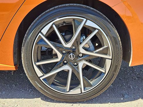 Used 2025 Nissan Sentra SR w/ SR Premium Package image 13