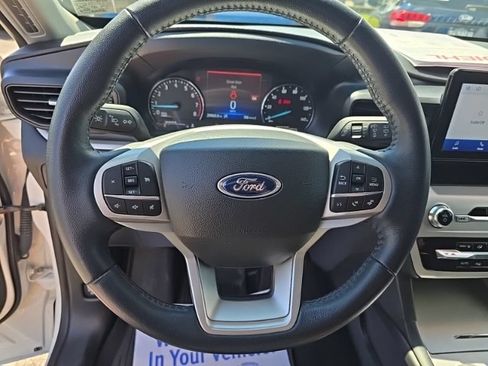 Used 2023 Ford Explorer XLT w/ Class IV Trailer Tow Package AWD/4WD image 11