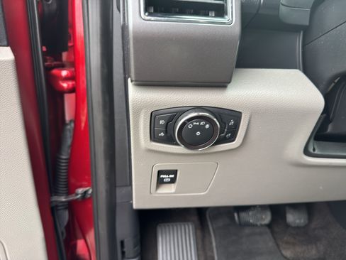 Used 2019 Ford F150 XLT AWD/4WD image 11