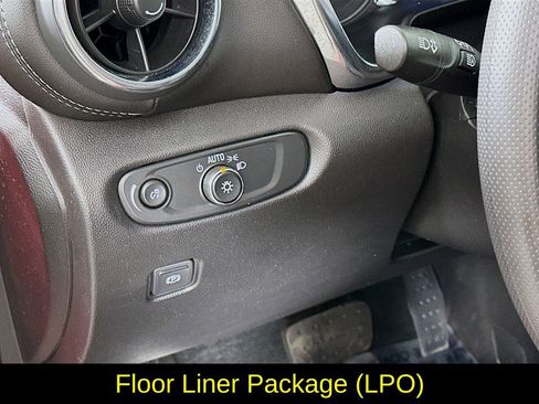 Used 2024 Chevrolet Blazer LT w/ Convenience Package image 15