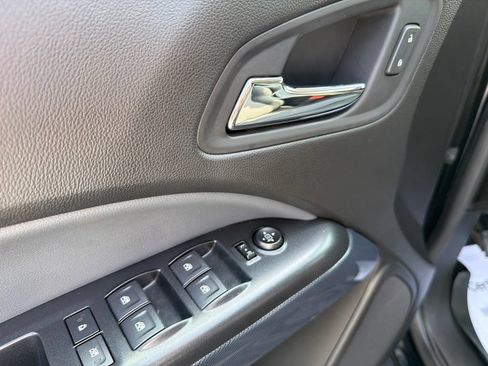 Used 2019 Chevrolet Colorado Z71 w/ Z71 Midnight Edition AWD/4WD image 11