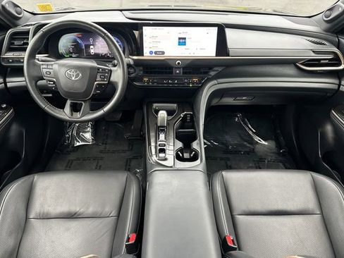 Certified 2024 Toyota Crown AWD/4WD image 18