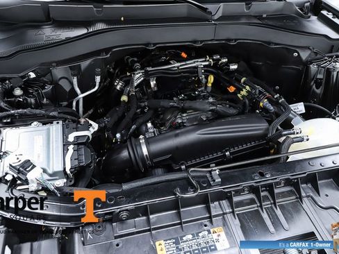 Used 2025 Ford Explorer Active image 28