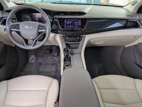 Used 2023 Cadillac XT6 Premium Luxury w/ Technology Package FWD image 15