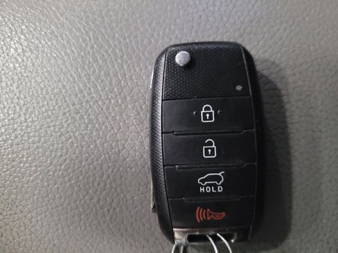 Used 2015 Kia Sorento LX AWD/4WD image 32