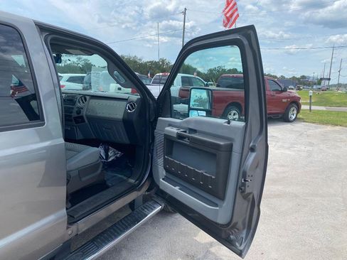 Used 2011 Ford F250 XLT w/ XLT Premium Pkg AWD/4WD image 21